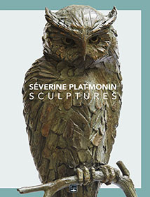For Séverine, clay is the material that best captures the human gesture in all its certainties and hesitations. Clay translates all human emotions. The transition to bronze glorifies and immortalizes the work without betraying its origins. The patina magnifies the human touch. Beyond the figurative, the artist seeks to harmonize both negative and positive spaces and the textures created by the clay allow her to express a poetry that goes beyond reality. The bird theme allows her to develop the poetic universe of flight, to observe poses that often defy gravity and to allow us to travel between heaven and earth.